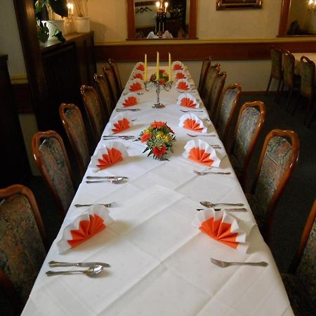 Hotel Restaurant Zur Post ヴッパータール エクステリア 写真