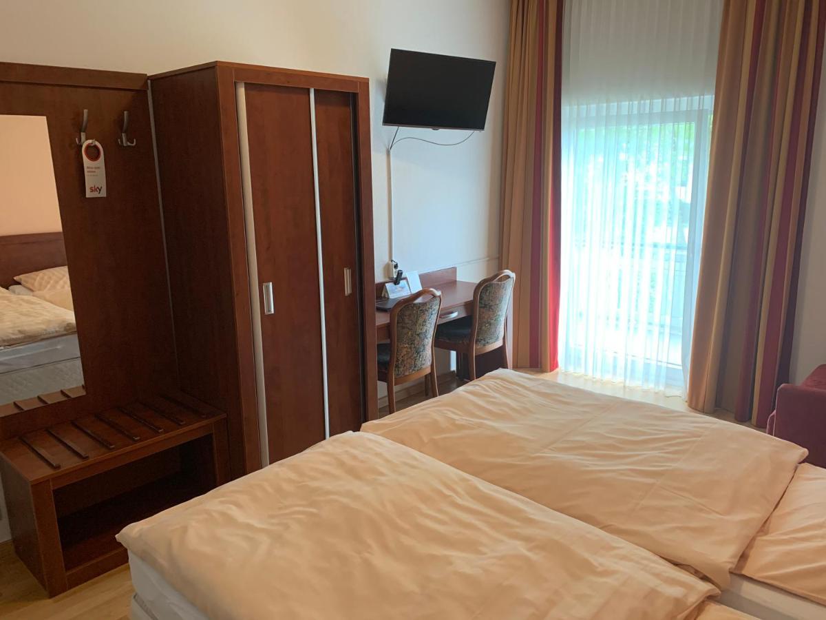 Hotel Restaurant Zur Post ヴッパータール エクステリア 写真